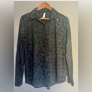 Lululemon Day Trip Blouse Animals Swirl Deep Coal Black Size 10